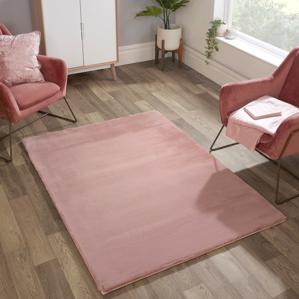 Luxe Faux Fur Rug in Blush Pink